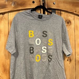 Hugo boss tshirt size xxl worn once really good condition